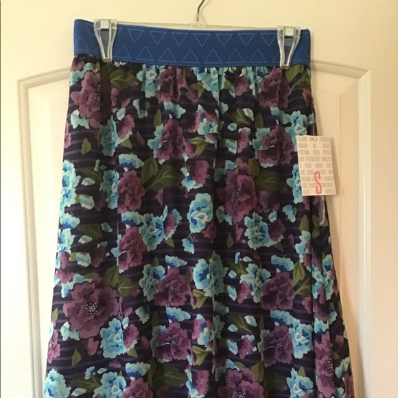 LuLaRoe Lola Skirt Floral Small NWT